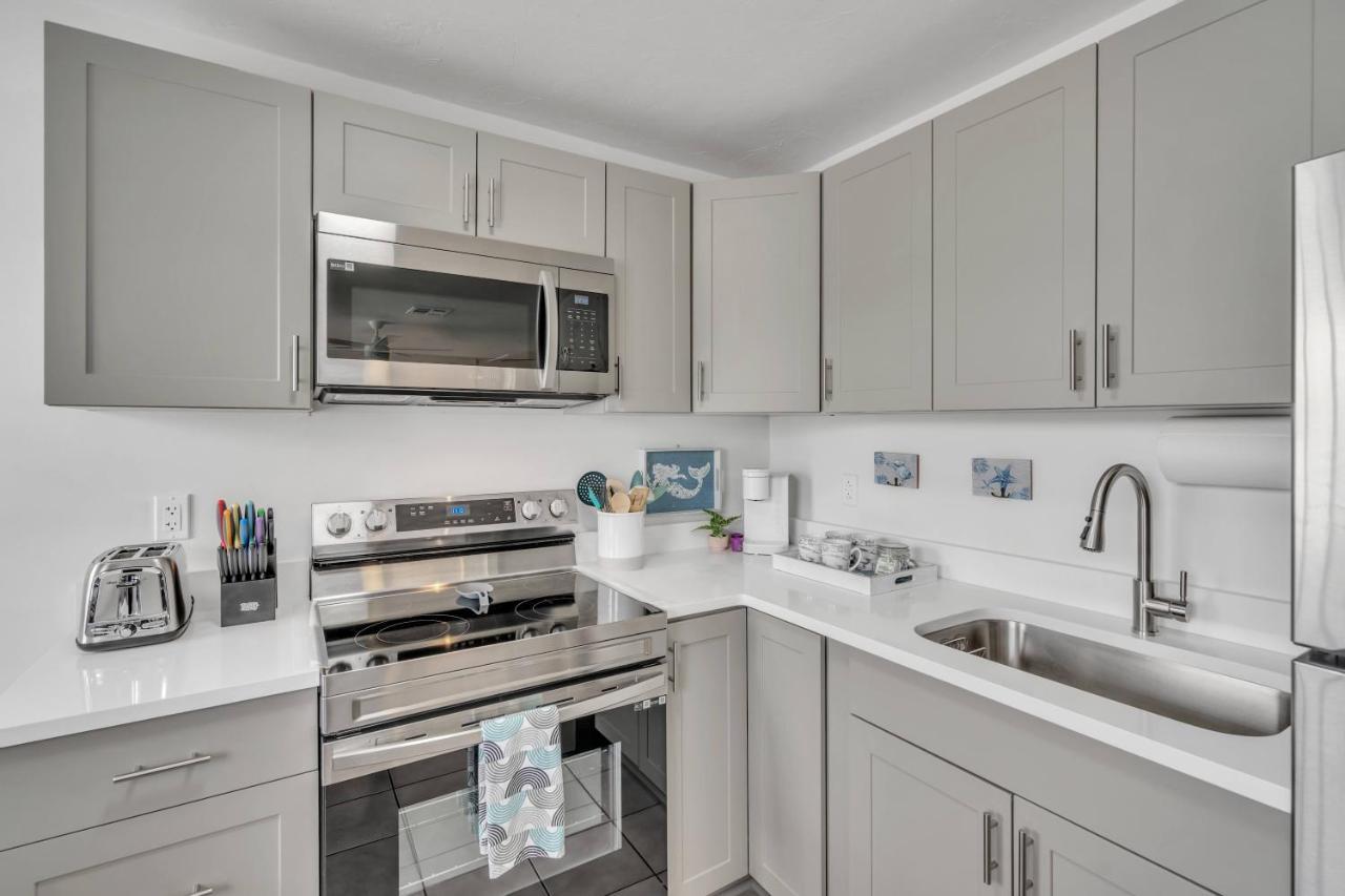 2Bed 1Bath Suite Minutes To Downtown, Beaches, Restaurants, Theaters And More Sarasota Exterior foto